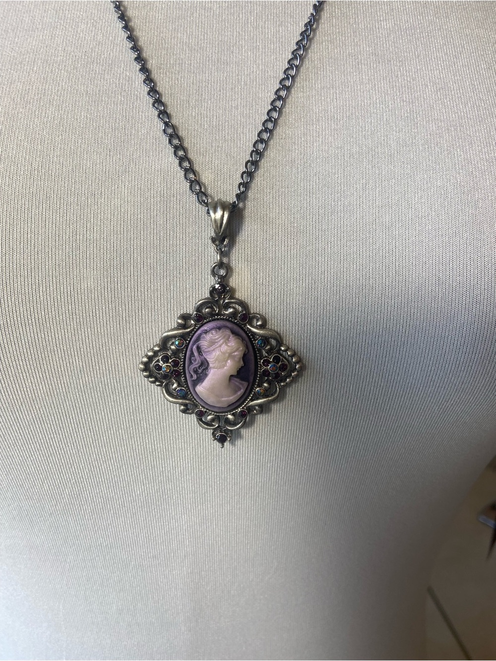 Lavender Cameo Pendant Necklace in Silver-Tone Filigree